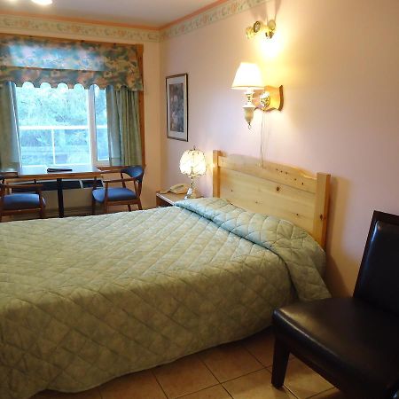 Motel Cote Riviere-du-Loup Exterior photo